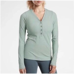 Athleta Uptempo Ribbed Henley Green Top Size 1X